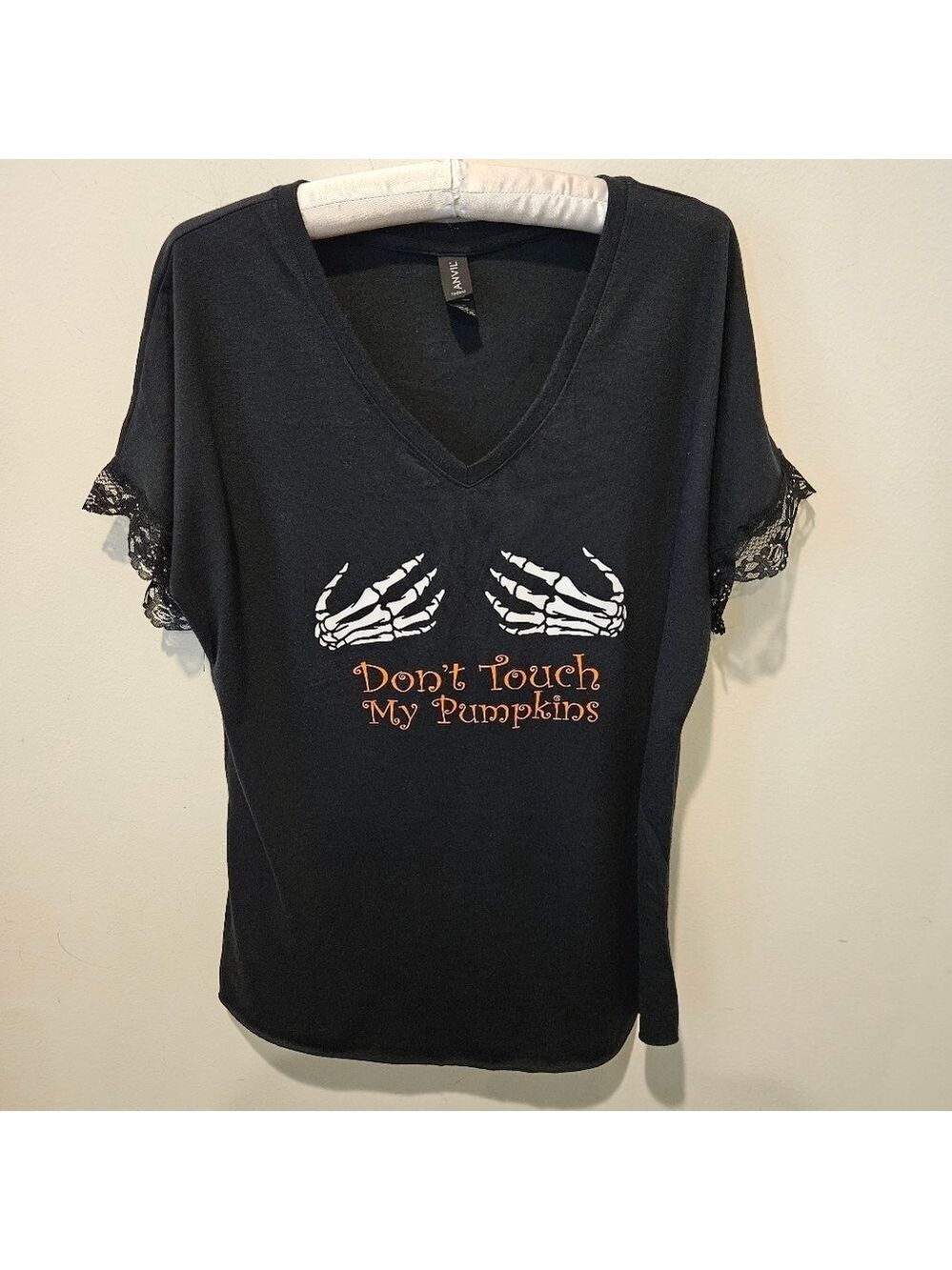 Anvil Women's Black Graphic T-Shirt, Short Sleeves With Lace Trim & Beads, XL